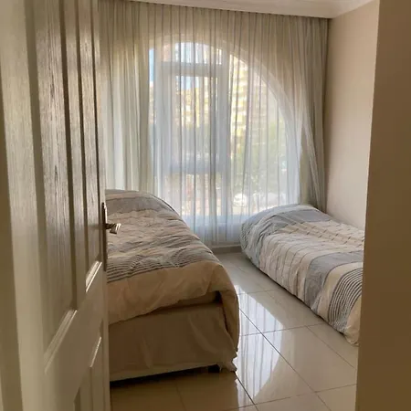 شقة Appartement Avec 3 Balcons *
